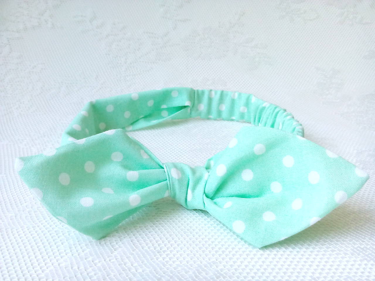 Pin Up headband on elastic (mint/white polka dots)
