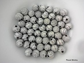 Korálky - Korálka 8 mm so striebornou špirálou - biela - 6925115_