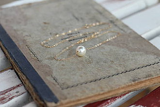 Náhrdelníky - Zlatý náhrdelník s perlou na svadbu - 6951443_