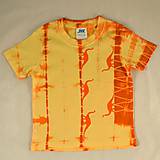 Detské oblečenie - Žluto-oranžové dětské tričko s dinosaury (2 roky) - 6958831_