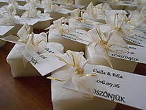 Darčeky pre svadobčanov - sviečky pre hostí /zlatá - 6963256_