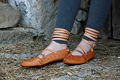 Ponožky, pančuchy, obuv - Krpce zošité v strede, podlepené (24 cm) - 6994598_