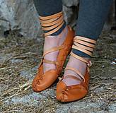 Ponožky, pančuchy, obuv - Krpce zošité v strede, podlepené (24 cm) - 6994599_