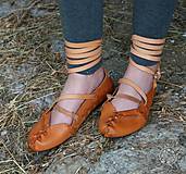 Ponožky, pančuchy, obuv - Krpce zošité v strede, podlepené (24 cm) - 6994602_
