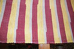 Úžitkový textil - Tkaný koberec bordovo-žlto-béžový - 6997697_