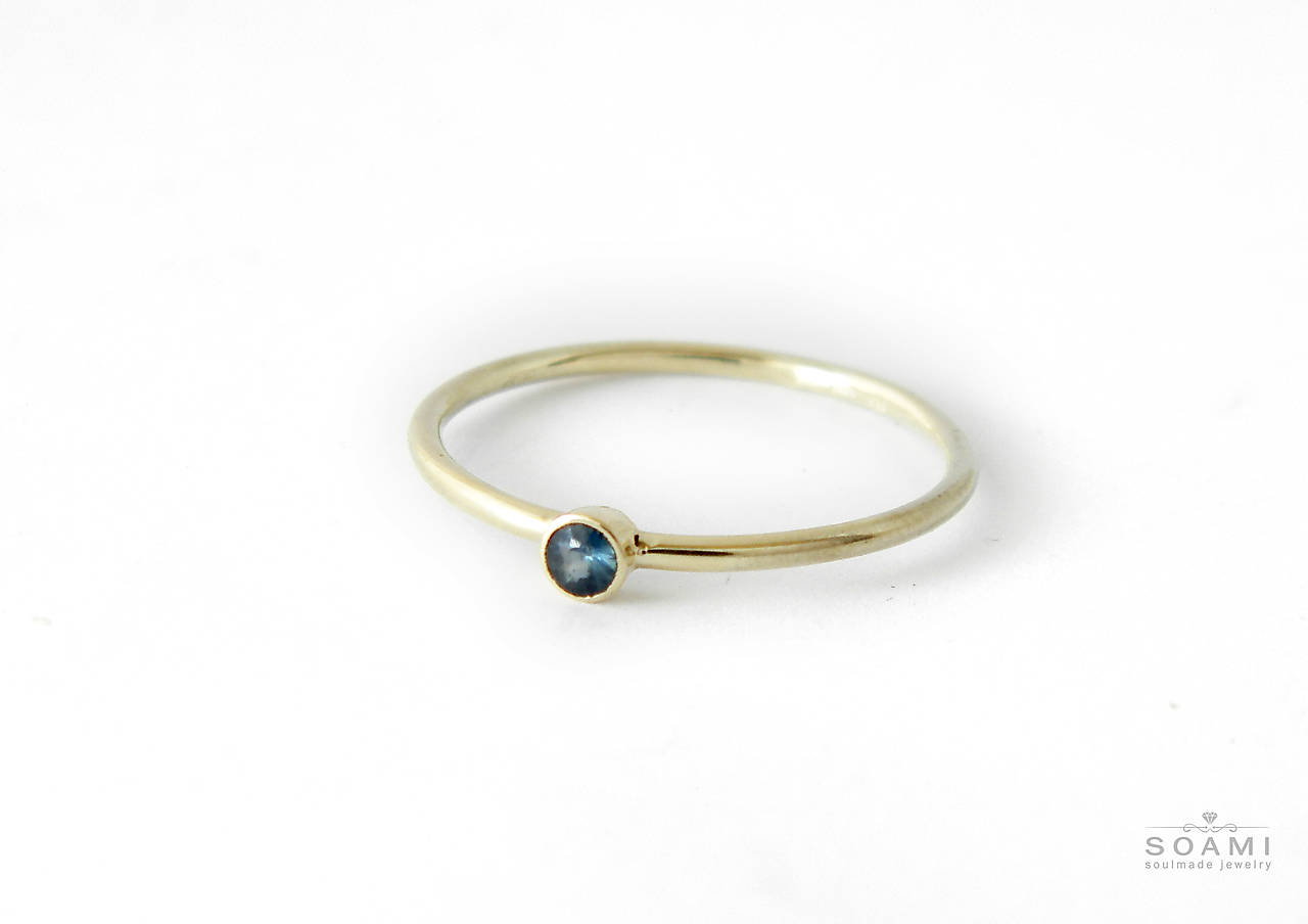 14k zlatý prsteň s prírodným modrým zafírom