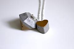 Náhrdelníky - Betónový diamant so srdcom - 7024925_