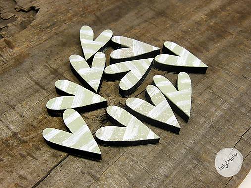 Dekorácie - 10 srdiečok sv.zelených - 7038814_