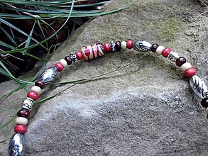 Náhrdelníky - pánsky náhrdelník s Lampworkovým válčekom - 7050956_