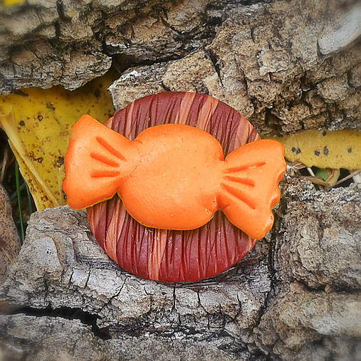 Brošne - FIMO drevené brošne hravé (cukrík) - 7109008_