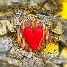 Brošne - FIMO drevené brošne hravé (srdce) - 7108260_