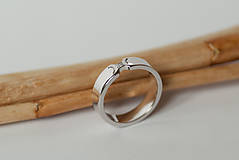 Prstene - Zásnubný prsteň / obrúčka obdĺžniková - krojená - 7116007_