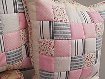 Prehoz, vankúš patchwork vzor ružovo sivo biela ( rôzne varianty veľkostí )
