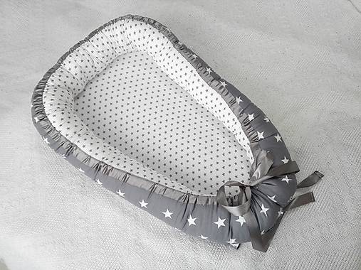 Hniezdo pre bábätko - sivé s hviezdičkami