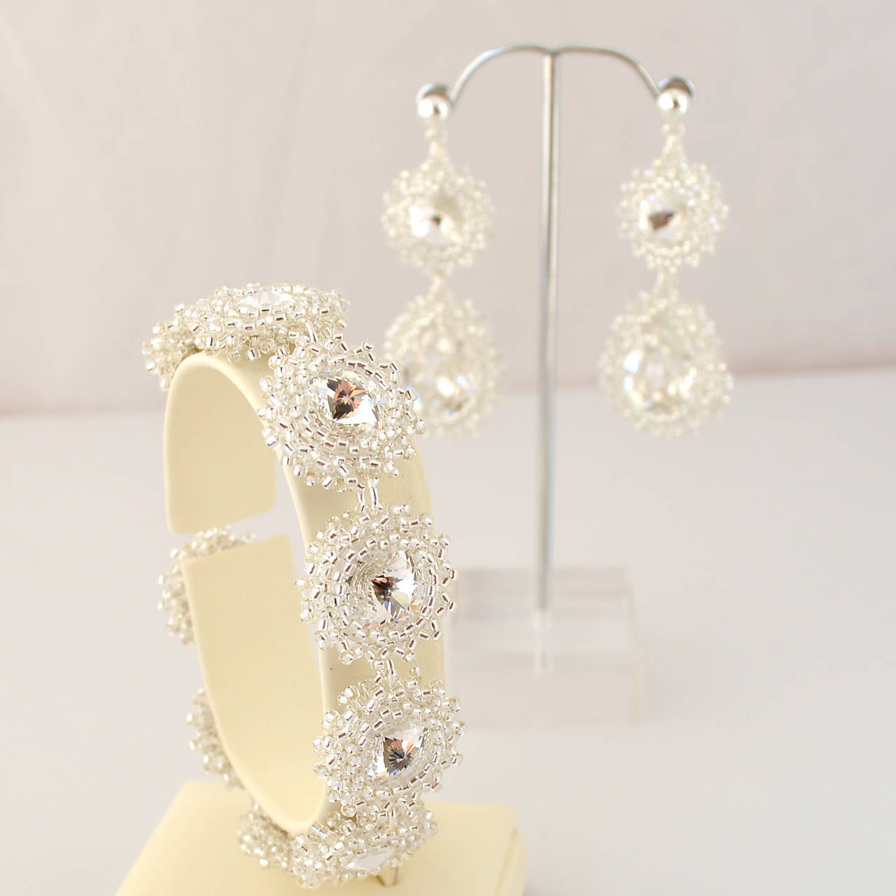 Tradičný svadobný set zo striebornými korálkami (Ag925)