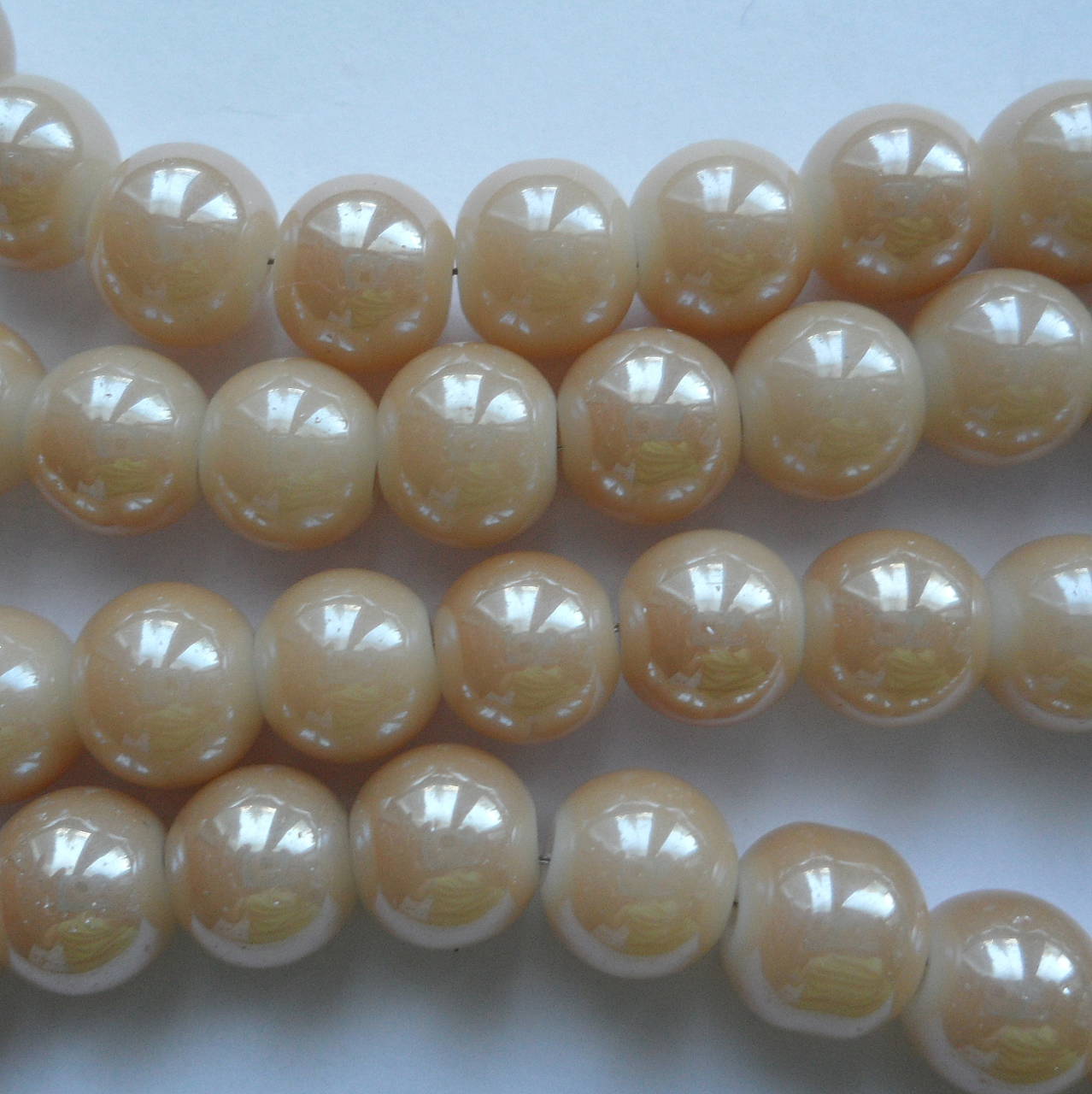 Sklenené korálky 8mm-1ks (béžová)