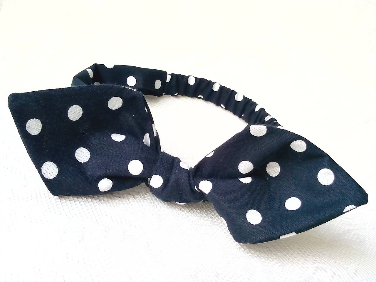 Pin Up headband on elastic (black with white polka dots)