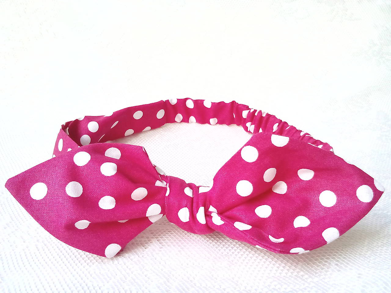 Pin Up headband on elastic (fuchsia with white polka dots)