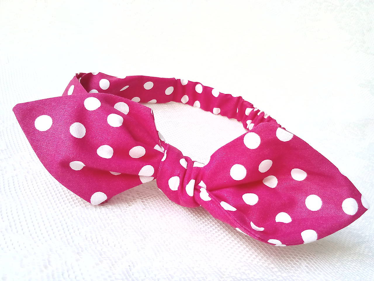 Pin Up headband on elastic (fuchsia with white polka dots)