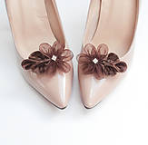 Ponožky, pančuchy, obuv - Elegantné "vuittonky" - klipy na topánky hnedé so štrasovým kamienkom - 7207004_