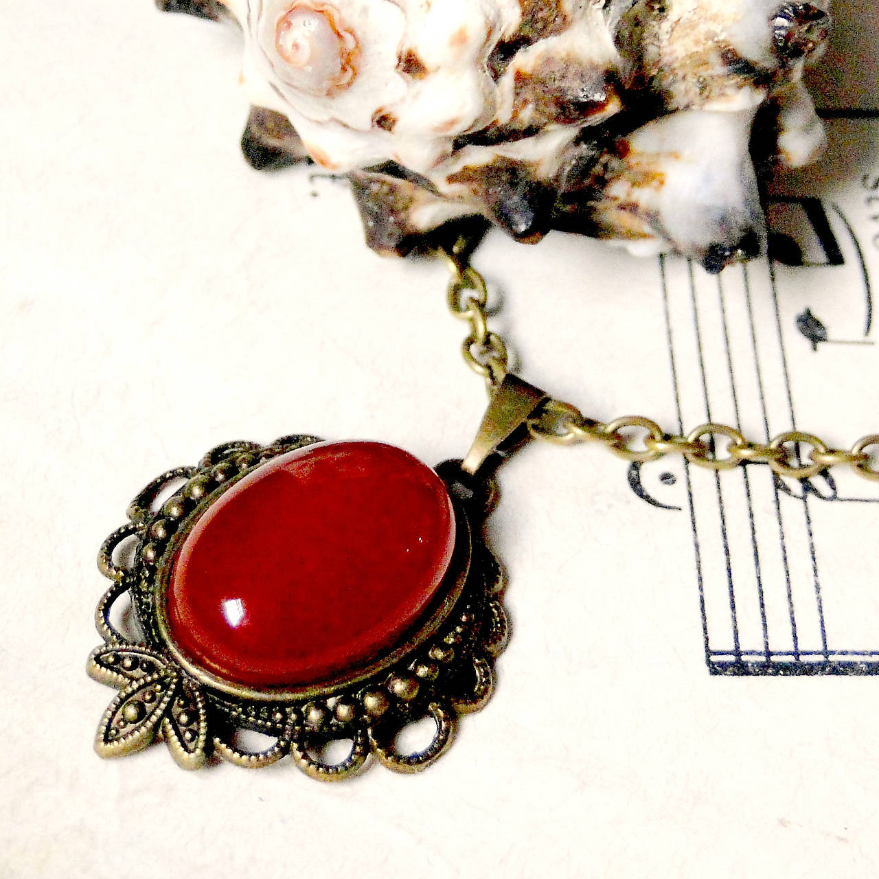 Red Jade & Bronze Necklace / Náhrdelník s červeným jadeitom