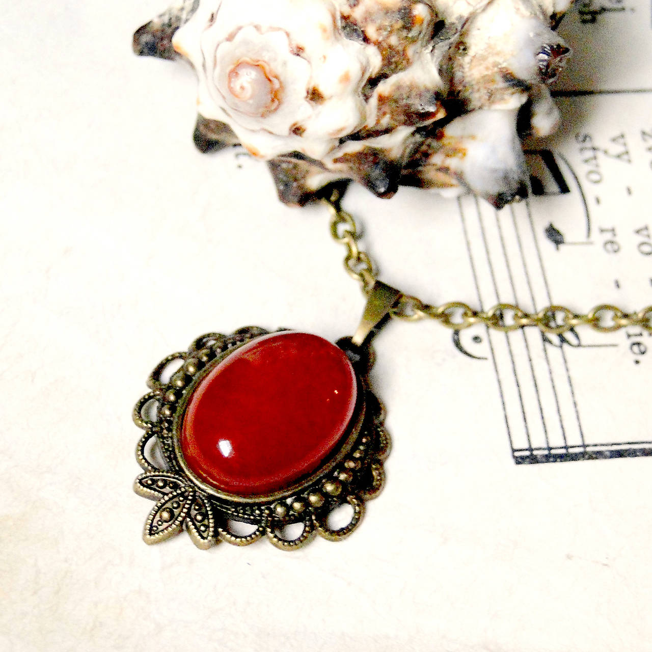 Red Jade & Bronze Necklace / Náhrdelník s červeným jadeitom