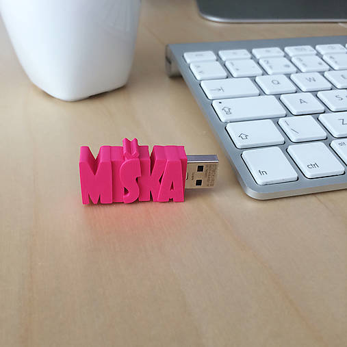 USB kľúč s vlastným názvom