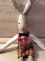 Dekorácie - párik zajac a zajačica (tmavomodro-červeno-biely) - 7235759_