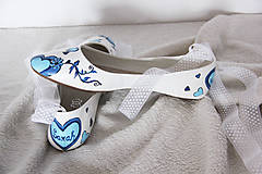 Ponožky, pančuchy, obuv - jemné svadobné balerínky s modrým srdcom - 7239171_