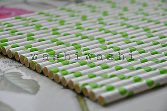 Papier - papierova slamka zelena bodka na bielej - 7250699_