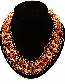 Náhrdelníky - Korálkovy náhrdelník s čipkovaným vzorom - 7271299_