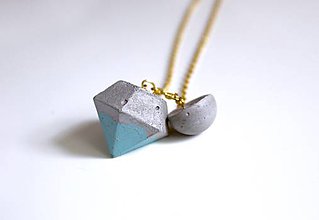 Náhrdelníky - Betónový Diamant s polgulou - 7369042_