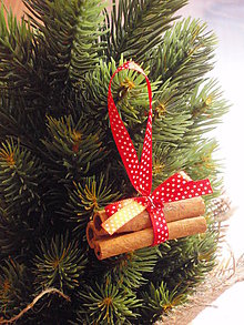 Dekorácie - Vianočné ozdoby na stromček zo škorice - 7372129_
