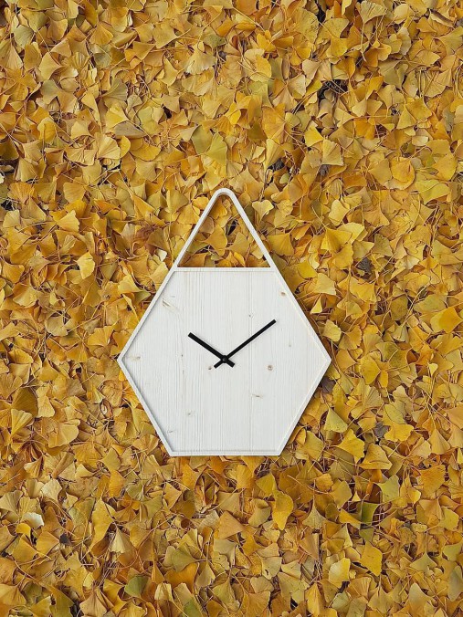 Marc Hexagon Clock - šestuholníkové visiace hodiny