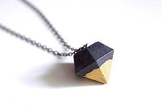 Náhrdelníky - Betónový diamant black/gold - 7408402_