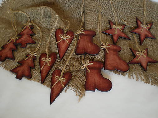 Dekorácie - Červené vianočné ozdoby - 7476147_