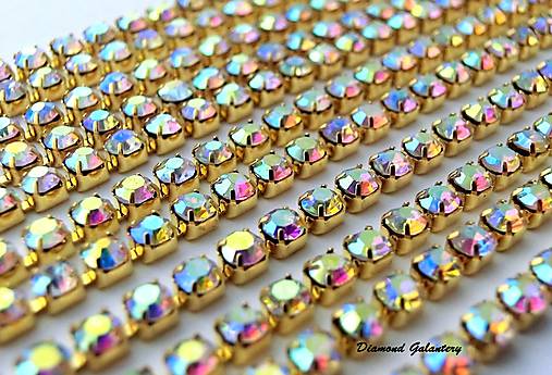 Galantéria - Štrasová borta AB color zlatý podklad - 2 mm - cena za 10 cm - 7504395_