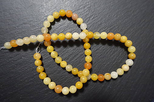 Minerály - Jadeit oranžovožltý 6mm - 7541929_