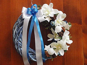 Dekorácie - Vianočný veniec v modrom s orchideami - 7552148_