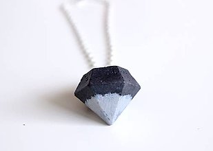 Náhrdelníky - Betónový diamant black/silver - 7561297_