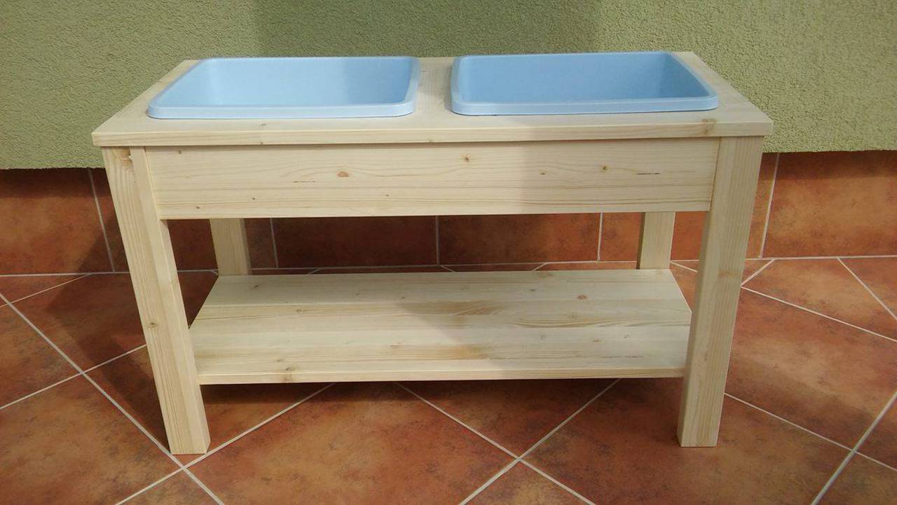 Montessori stolík na umývanie, pranie