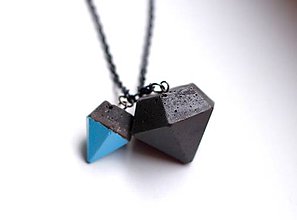 Náhrdelníky - Betónové diamanty duo black/blue - 7609977_