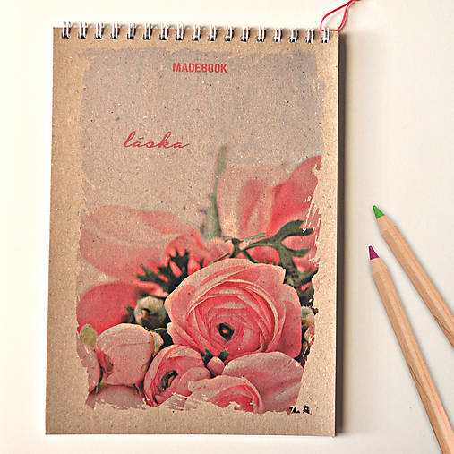 Papiernictvo - MADEBOOK špirálový blok A5 - láska - 7625074_