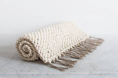 Ručne pletený bavlnený koberec prírodný