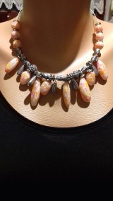 Náhrdelníky - Ružový náhrdelník / imitácia kameňa - 7654614_