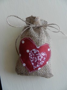 Úžitkový textil - Vrecko na valentínsky darček II. - 7657548_