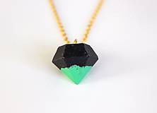 Náhrdelníky - Betónový diamant black/green - 7682715_
