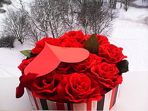 Dekorácie - Kvetinový box "...červené ruže" - 7701033_