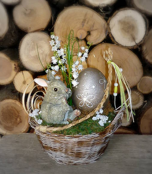  - Veľkonočná dekorácia so zajačikom v košíčku - 7718606_