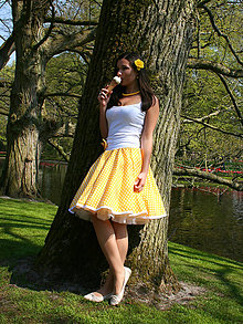 Sukne - Žlutá puntíkovaná sukně - 7735854_